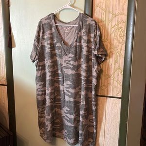 Women’s 3X Universal Threads Camo t shirt dress